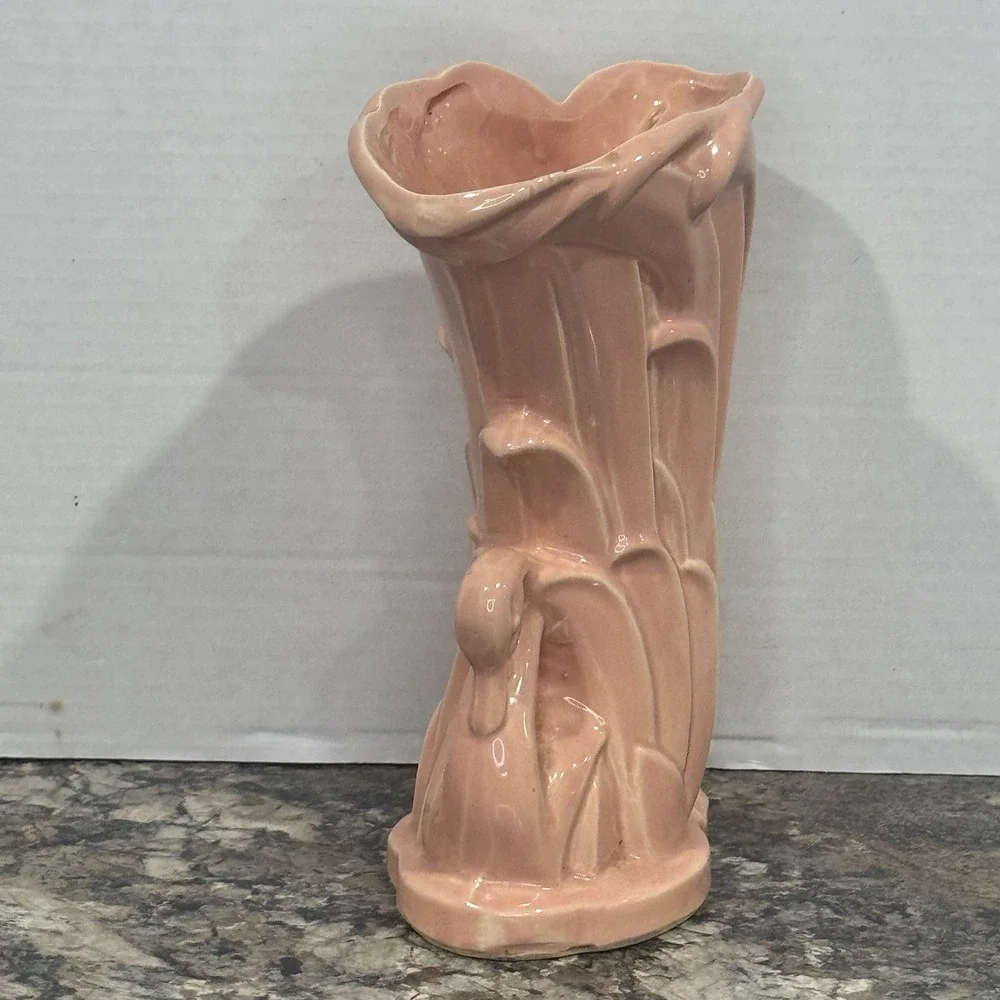 Vintage McCoy Pottery Swan Vase Pink ‎ MCM 9